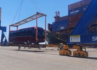 Tandem Vietnam lifted out-of-gauge buses exported from Chu Lai port, Vietnam to Subic port, Philippines