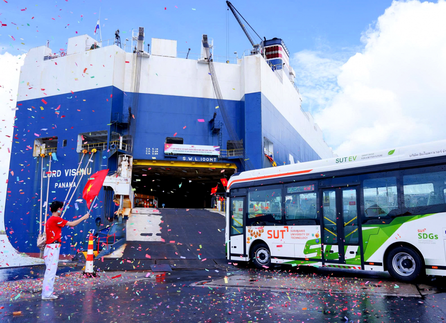 (The first RoRo vessel, M/V Lord Vishnu, calls at Chan May Port, opening new automotive logistics connectivity in Central Vietnam)