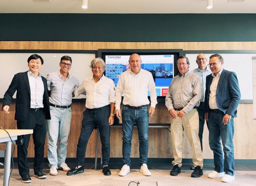 l.t.r EB Members Takayoshi Nagato (Japan), Roberto Benvenuti (Italy), Toru Tayama (Japan), Oliver Thormaehlen (Germany), Steven Powell (USA), Tandem ED Frits Schouffoer, Raymond van der Veld (MD of Member company Tandem Netherlands)