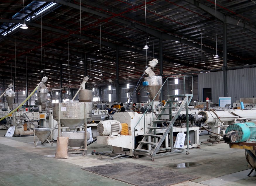 Overview of plastic pipe production lines during Tandem Vietnam’s on-site survey